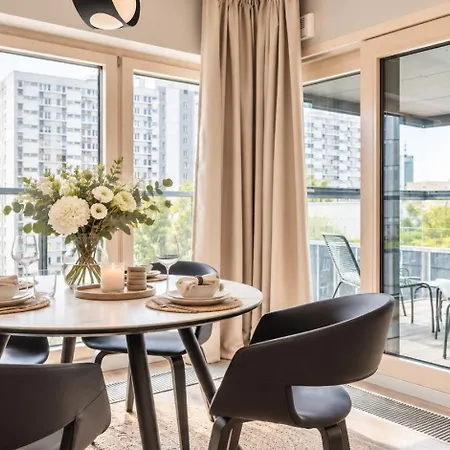 Mennica Residence Premium Collection *
