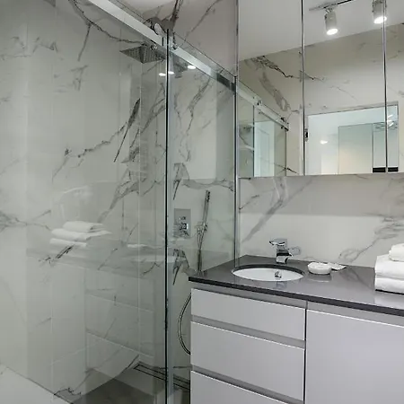 Apartment Mennica Luxury Location Warschau