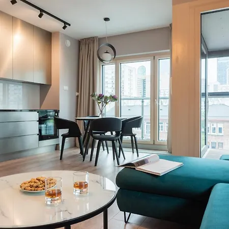 Mennica Luxury Location Varşova