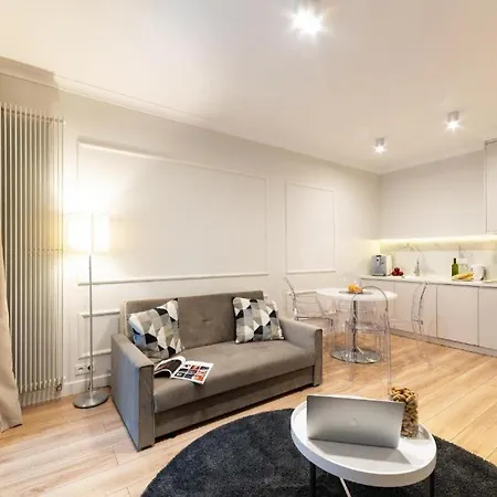 Apartment Mennica Luxury Location Warschau